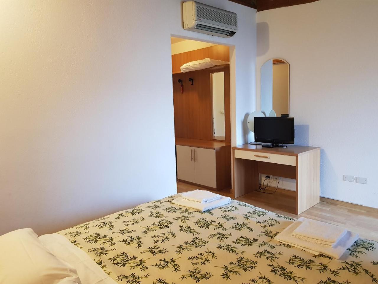 Hotel Oasi Muggia Ngoại thất bức ảnh